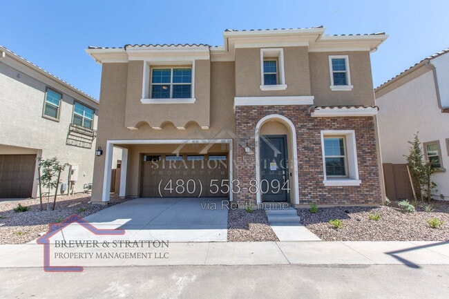 1097 E Chapman Dr