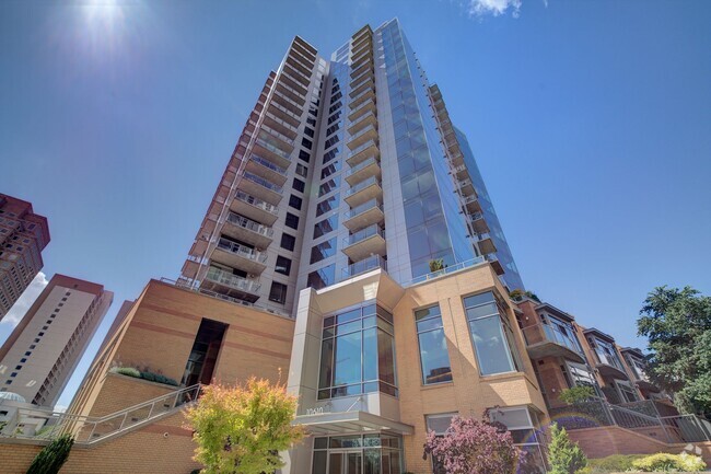 Building Photo - 1Bd/1Ba Bellevue Condo Unit 1101