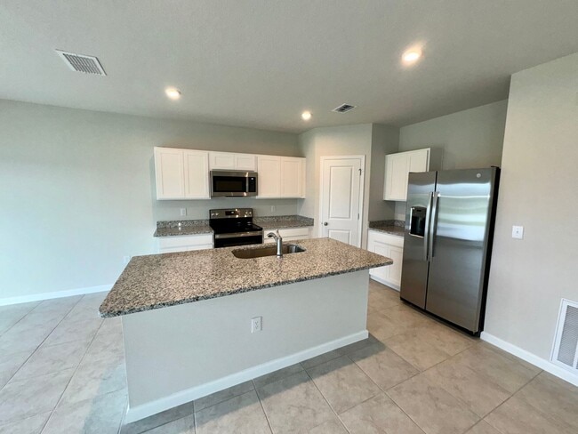 Photo - Three Bedroom Home in Winter Haven For Rent!