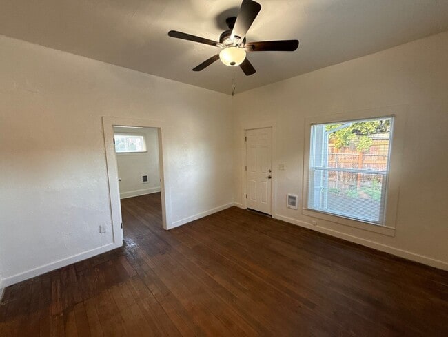 Photo - 1353 Commercial St SE