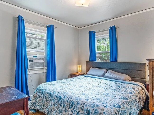 Photo - 1510 Summer St NE