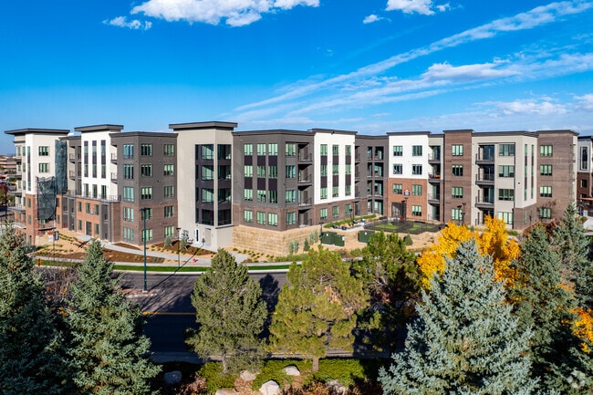 Photo - Hensley at The District