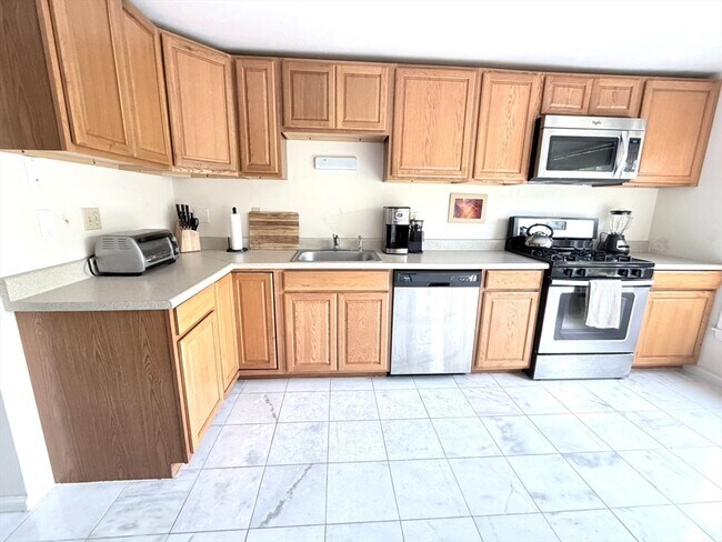 Photo - 131 Bellwood Cir