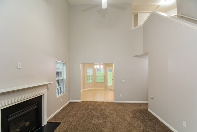 923 Red Oak Tree Dr