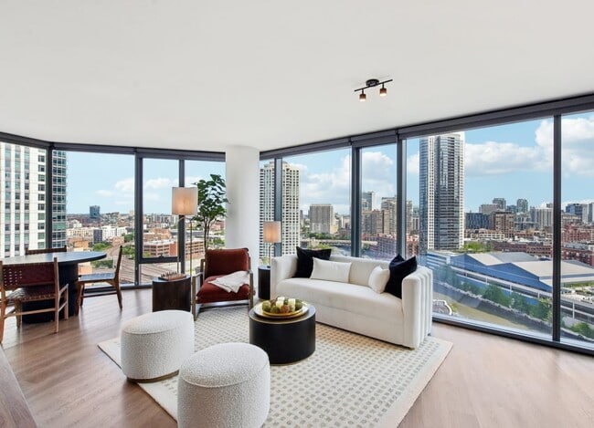 Photo - 215 N Clinton St