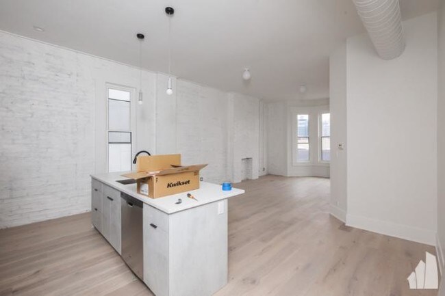 Photo - 4 bedroom in CHICAGO IL 60607 Unidad 3N