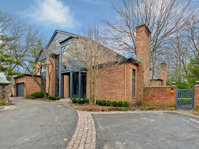 Building Photo - 101 N Mayflower Rd Rental