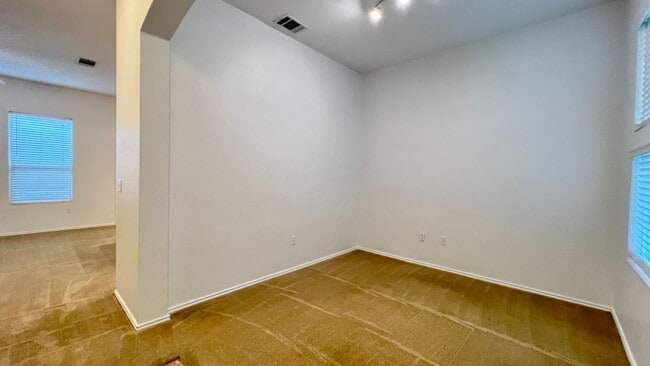 Photo - Mattie St House