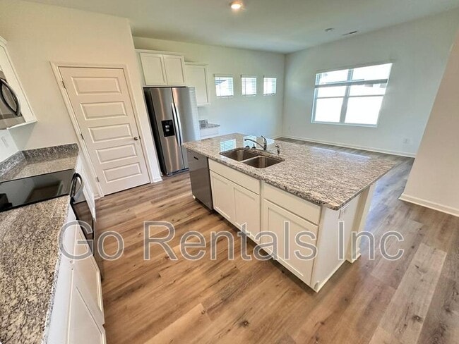 Photo - 3045 Specklebelly Wy