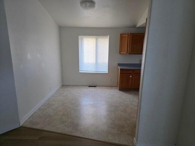 Photo - 963 SE Miller Ave