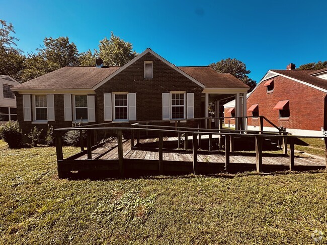 Building Photo - 1009 McEvers Rd Rental