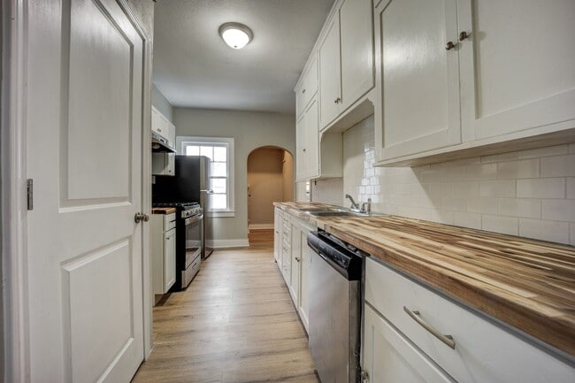 Photo - SF-065-16 &amp; 18 North 15th Street Duplex Unit 18 North 15th Street