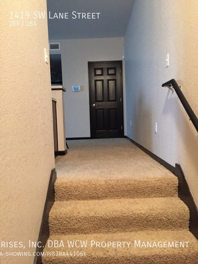 Photo - 1419 SW Lane St