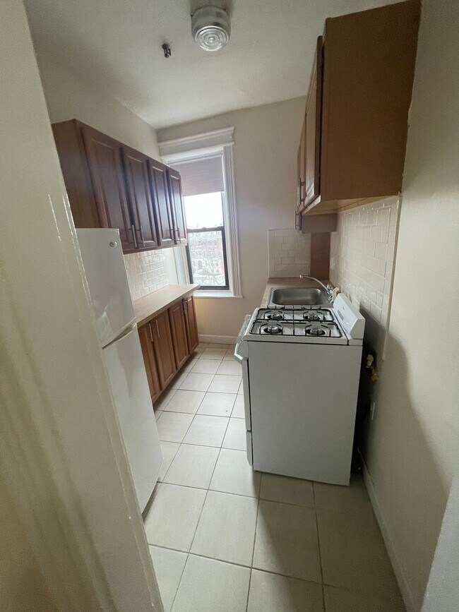 1156 Commonwealth Ave
