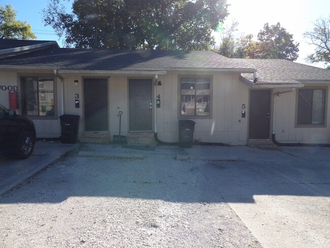 Building Photo - 412 Harrodswood Rd Unit 4