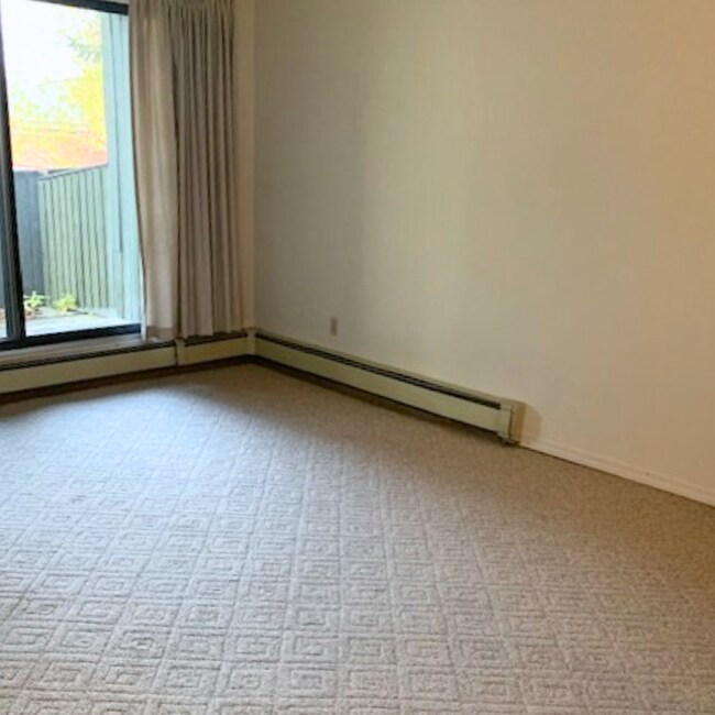 Photo - 10601-10100 100 St Unit 217