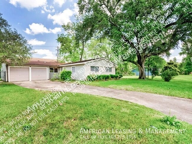Photo - 180 Sparrow Way