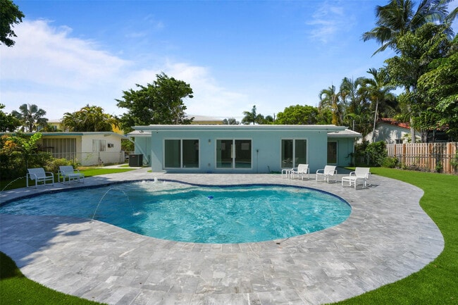 Building Photo - 2116 SE 18th St