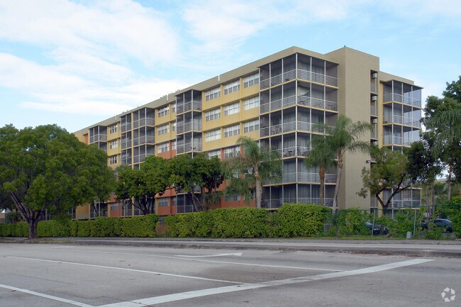 The Ellington - The Ellington Apartments