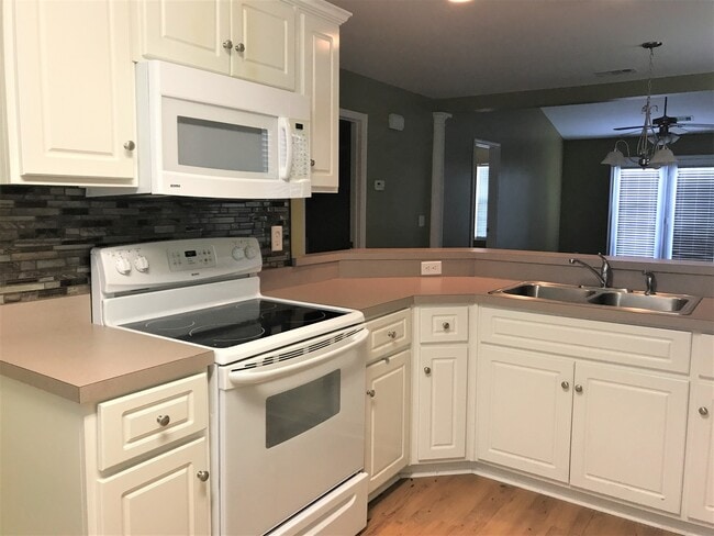 Photo - 200 Sunview Dr