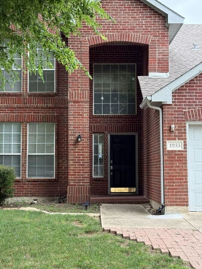 Photo - 1933 Parktree Dr