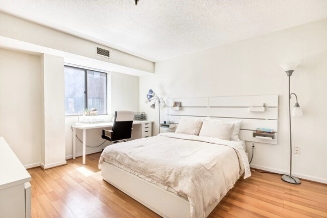 Photo - 147 Kelton St Unit 501