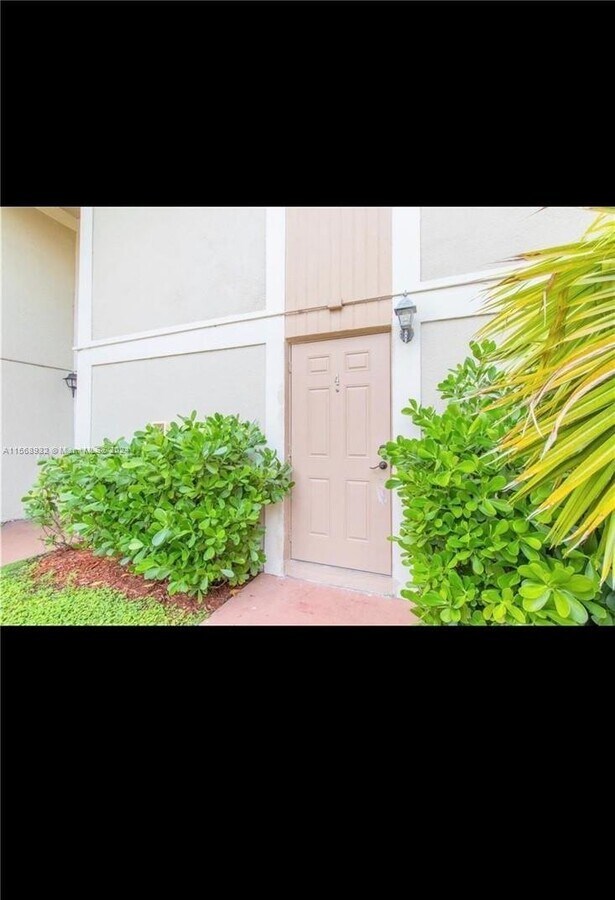 8801 W Sample Rd Townhome Townhome Rental in Coral Springs FL