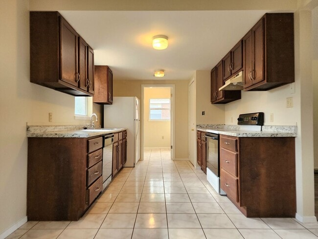 Photo - Garage and Fenced Back Yard in Foley!
