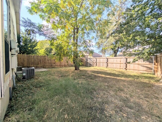 Photo - 2014 Redwing Way