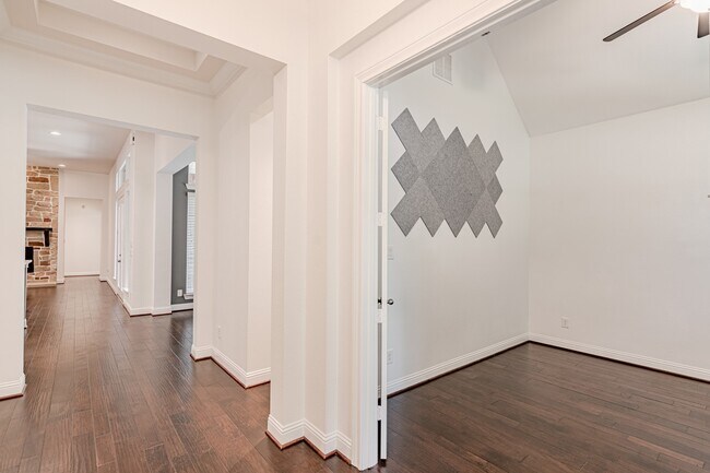 Photo - 112 Sundown Ridge Pl