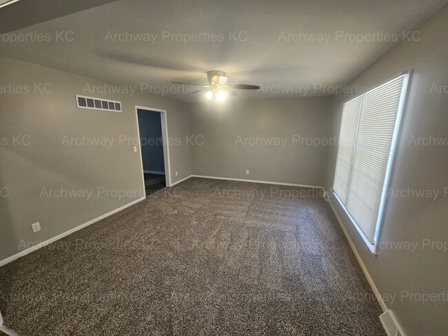 Photo - 6019 Noland Rd