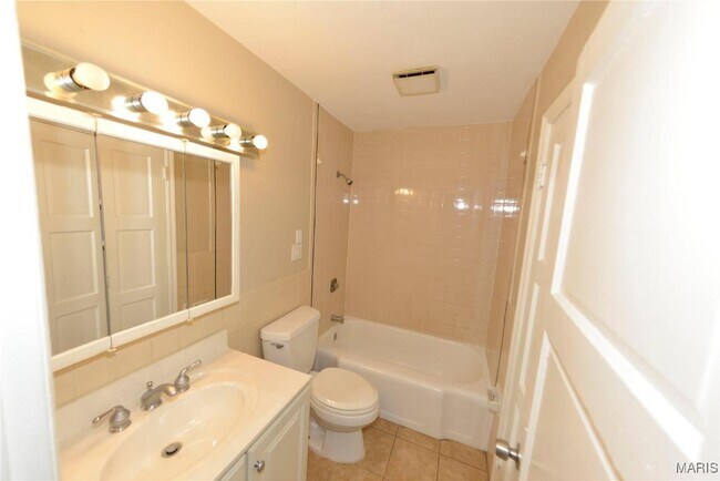 Photo - 6127 Shillington Dr