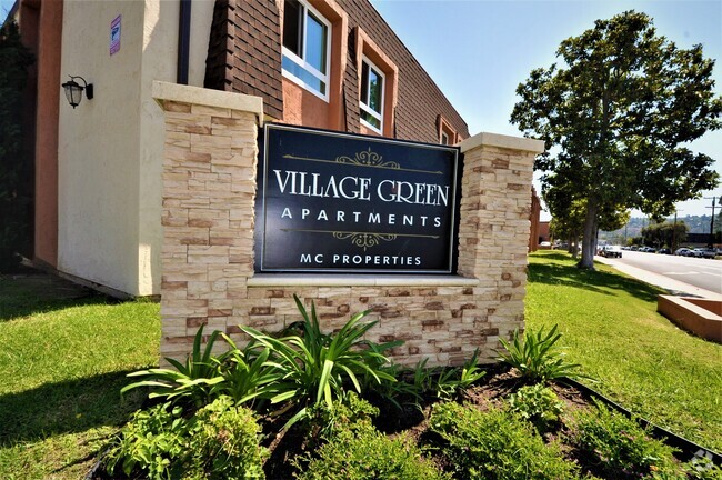 Building Photo - Village Green Rental