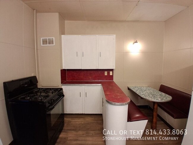 Photo - 622 E 6th St
