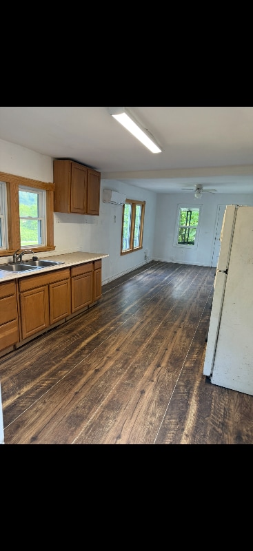 Photo - 207 Poplar St