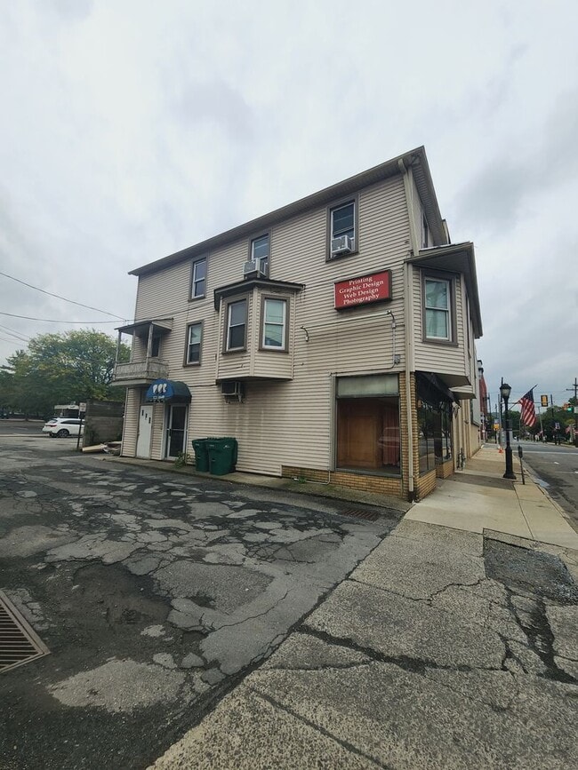 Building Photo - 118-120 S. Courtland St Unit 118 S. Courtland St #202