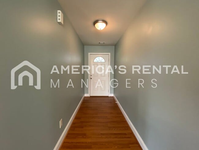 Photo - Home for Rent in Woodstock! View with 48 Hours Notice!