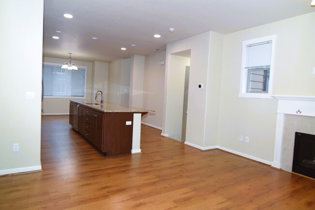 Photo - 181 Northeast 78th Avenue