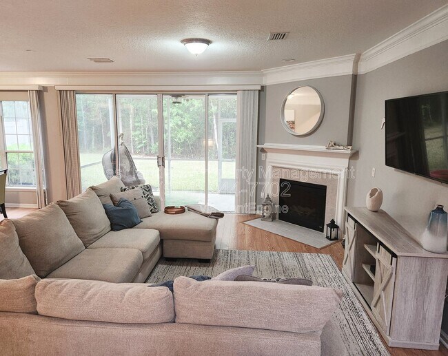 Photo - 3857 Lionheart Dr