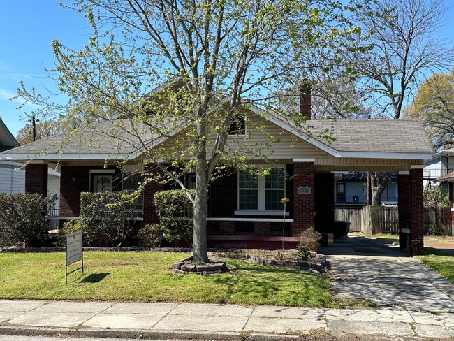 Building Photo - 443 N Avalon St Rental