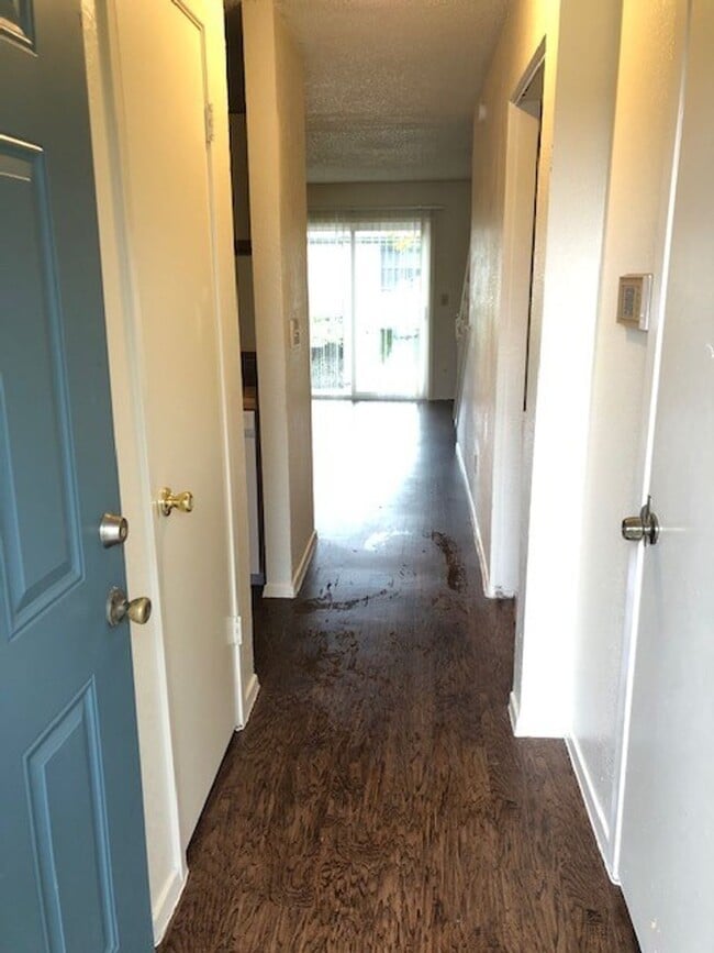 Photo - 2 BEDROOM CONDO BY UNT