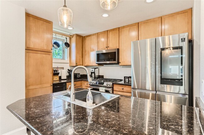 Photo - Highly desirable City Park one bed condo! Unidad 330