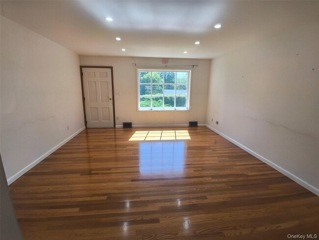 515 High St