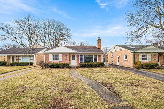 Building Photo - 331 Romona Rd