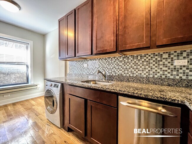 Photo - 550 W Arlington Pl Unidad 1 Bed