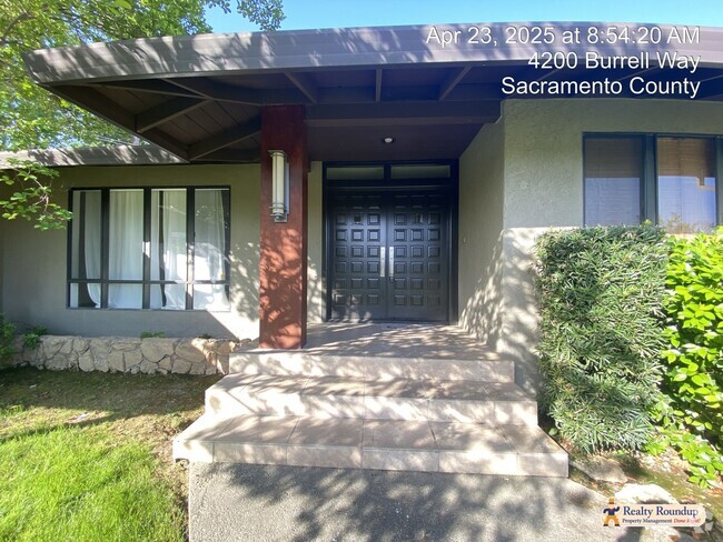 Building Photo - Sprawling Ranch with Open Floorplan & Exce... Rental