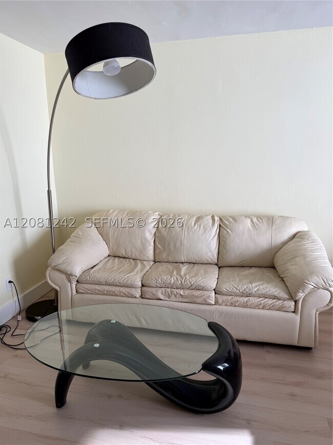 Photo - 19201 Collins Ave Unit 717