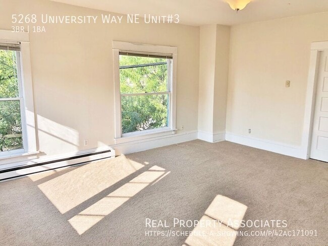 Photo - 5268 University Wy NE Unit #3