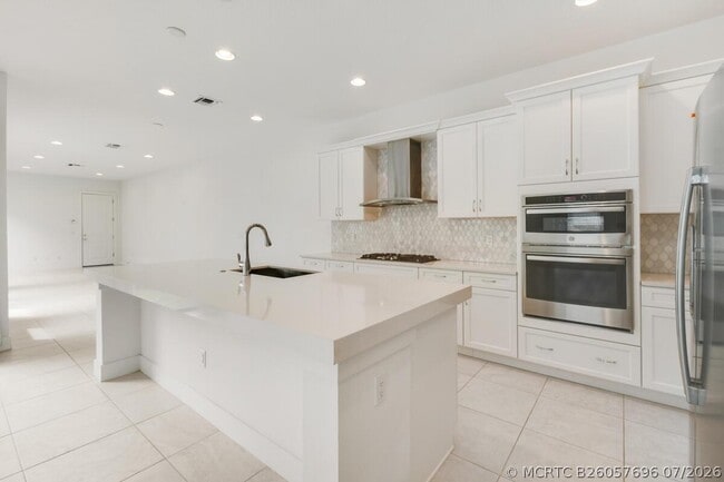 Building Photo - 13351 Machiavelli Way