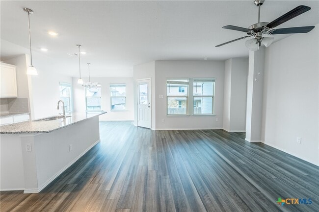 Photo - 1303 Prospector Trl